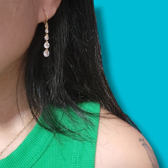 Clear Crystal Waterfall Earrings with Necklace in Gold Singapore Chain Dainty - Picture 10 of 16